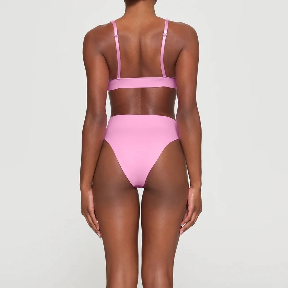 Skims Swim Plunge Bikini Top